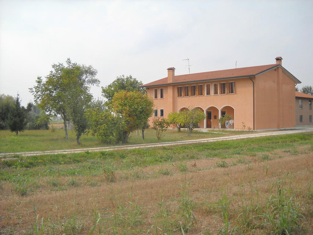 Agriturismo Campi Di Grano Roncade Luaran gambar
